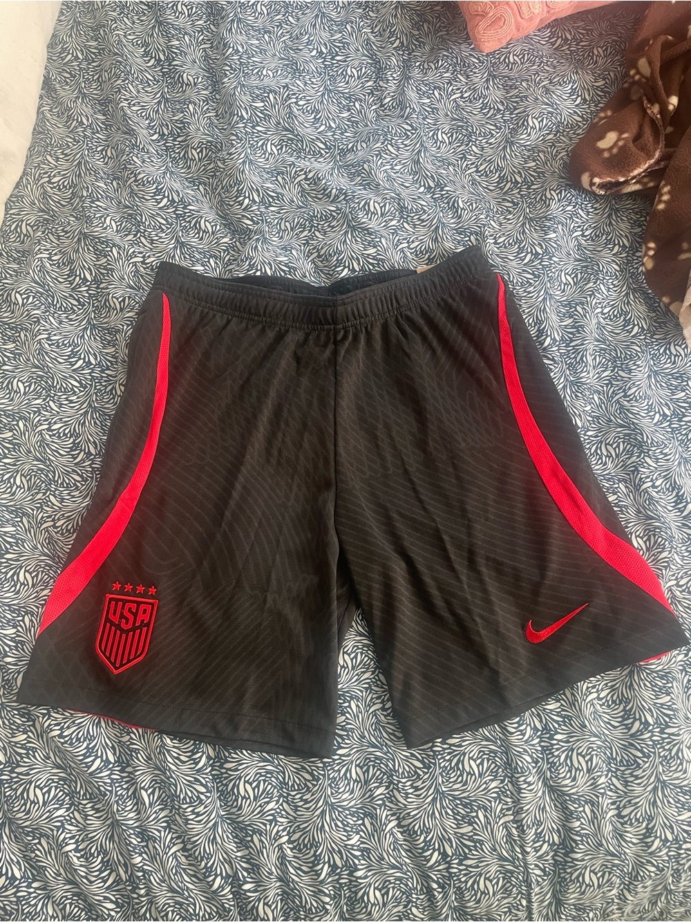 Nike Dri-Fit Team USA Men’s Slim Fit Strike Performance Shorts Black Medium